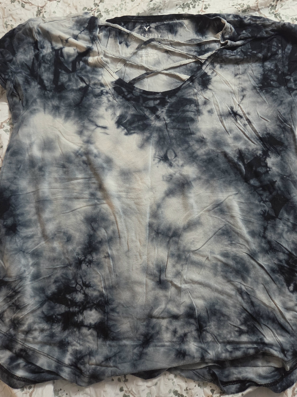 aerie Black and White Tie-Dye Crisscross Short Sleeve Tee